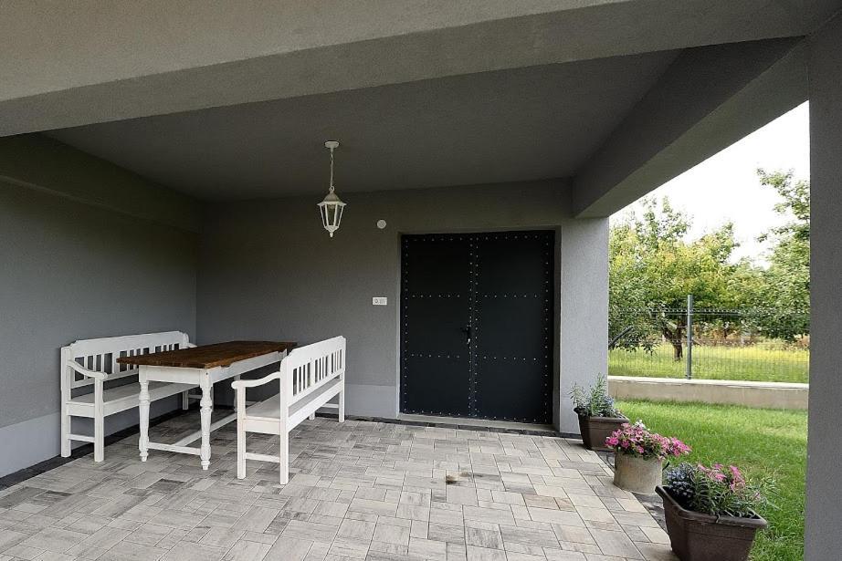 Vintage Home Lelle Balatonlelle Exterior photo